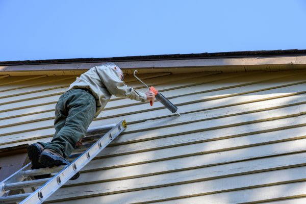 Cost of Vinyl Siding Caulk Repair in Novato